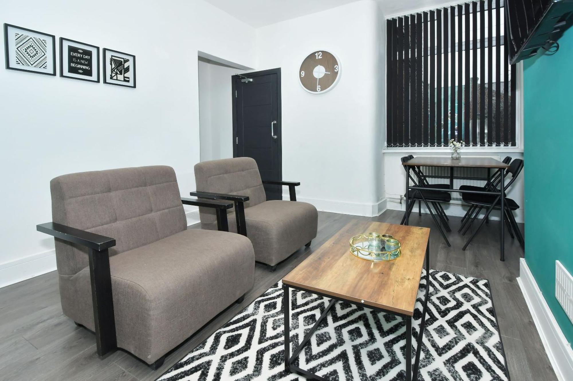 Townhouse @ 202 Walthall Street ครูว์ ภายนอก รูปภาพ